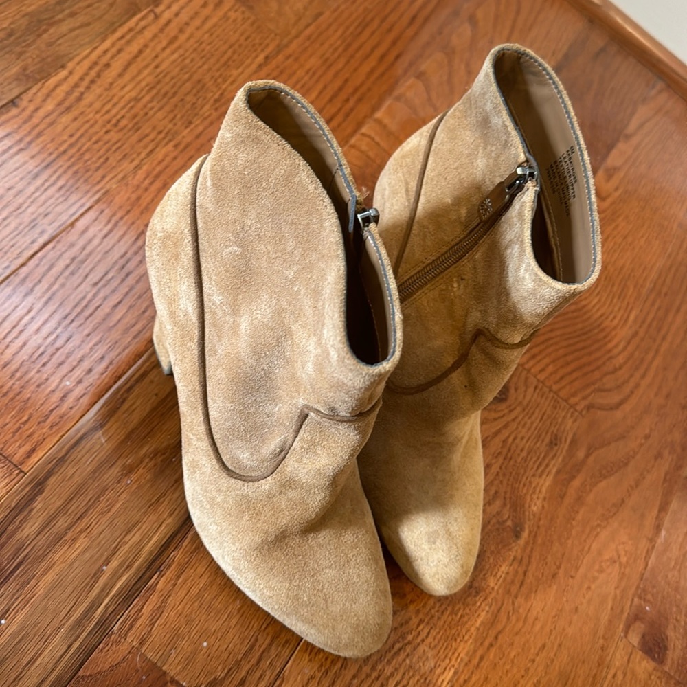 EUC. Anne Klein booties.